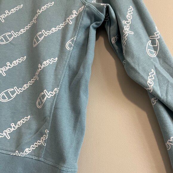 NWT Champion Women’s Blue & White Crewneck Sweatshirt Size Medium - Picture 7 of 8